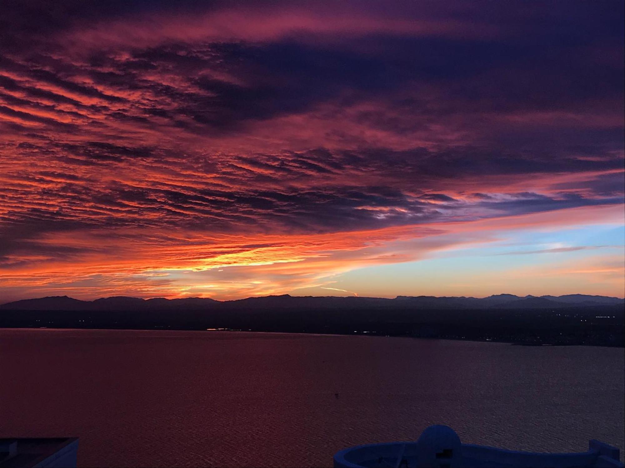 Las Mejores Puestas De Sol Roses Eksteriør bilde